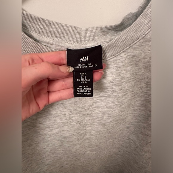 Grey crewneck - Picture 2 of 3